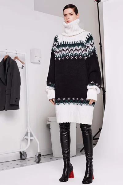 Look 11